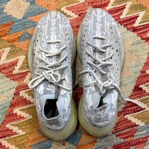 Yeezy alien 380 men’s 10.5